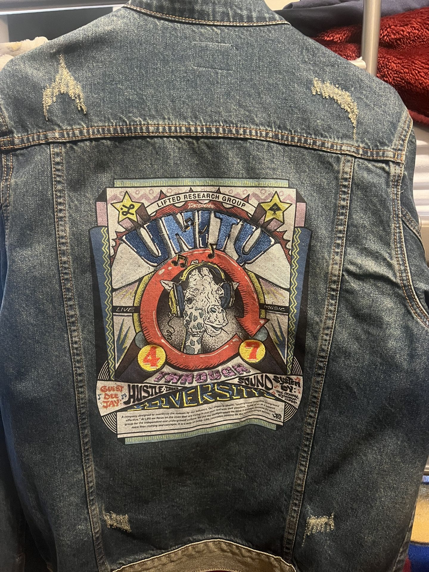LRG; JEAN JACKET; DENIM BLUE; MEDIUM.