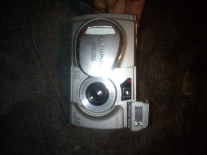 Olympus D-550