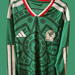 MEXICO 2026 LONG SLEEVE SIZE LARGE