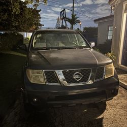 Nissan Pathfinder 2006