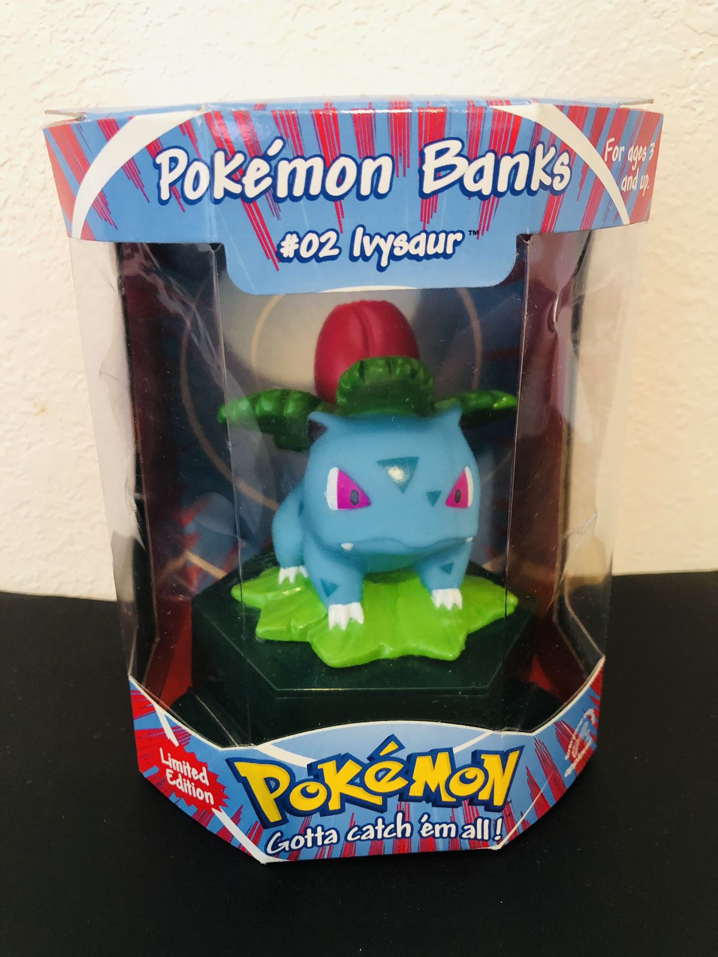 1999 Ivysaur Figure