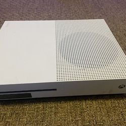 Xbox One S Console – No Cords or Controller