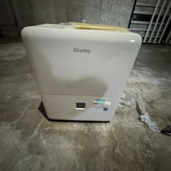 Dehumidifier 
