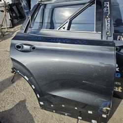 Hyundai Santa Fe Right Rear Door Oem