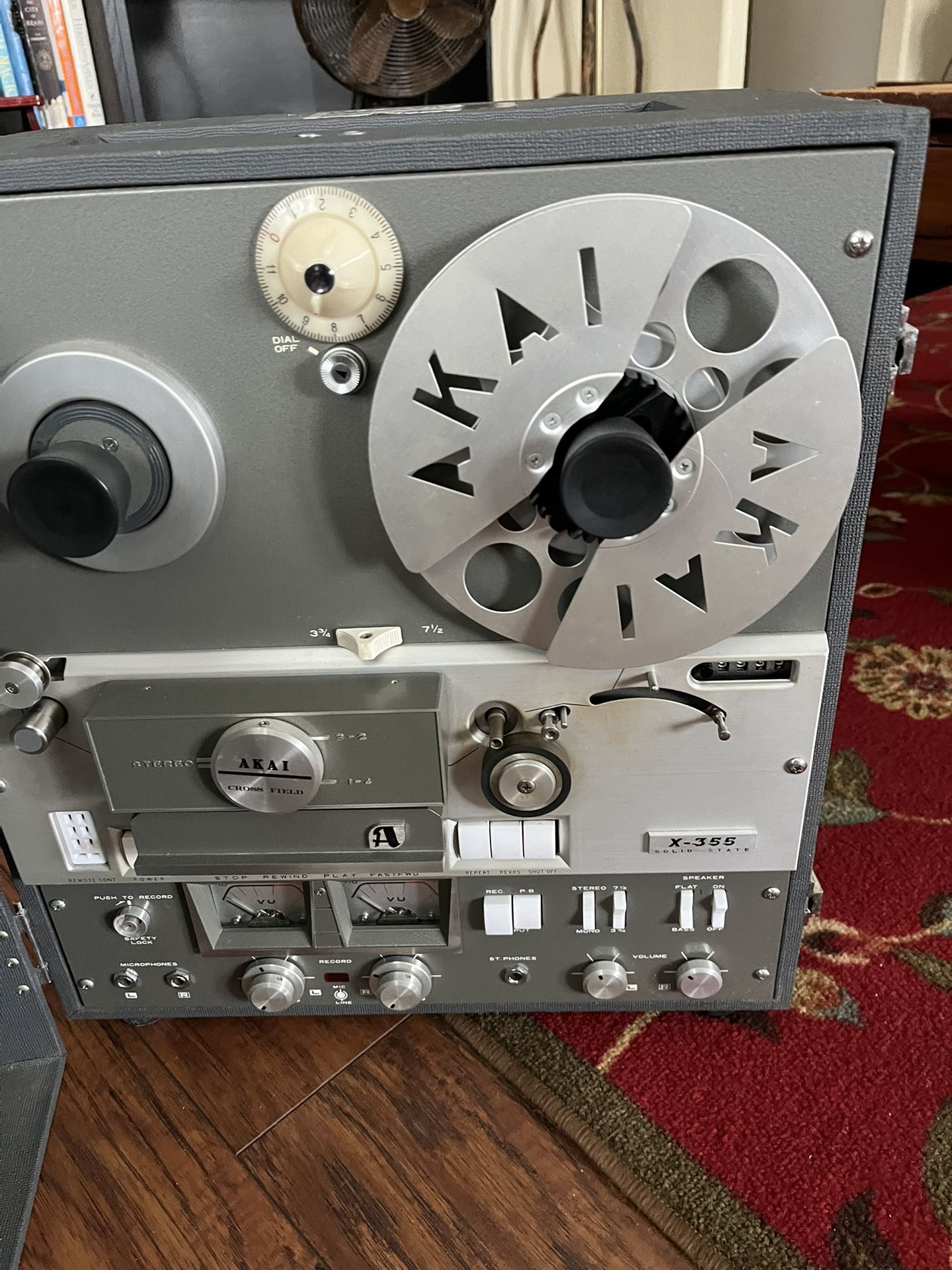 Akai  X 355 stereo real  To real tape recorder