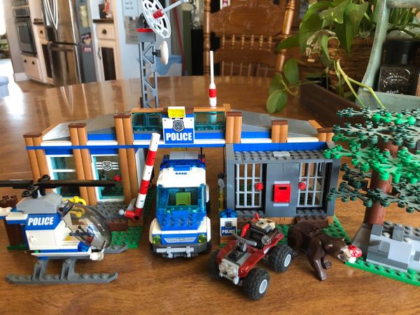 Lego City Forest Police Station 4440 For Sale In Krum Tx Offerup