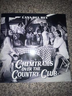 Lana Del Rey - “Chemtrails Over The Country Club
