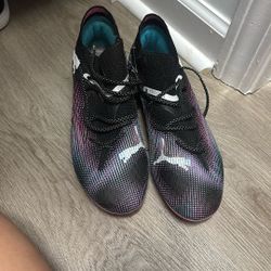 Women soccer cleats 