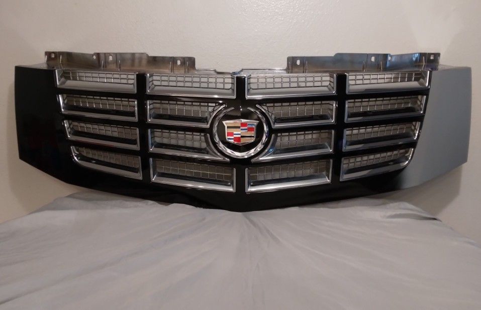 Cadillac Escalade Front Grille For 2007-2014 Models 