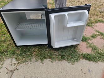 Mini fridge