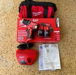 NEW Milwaukee M12 12-Volt Lithium-Ion Brushless Cordless Subcompact Brushless Drill Driver Kit