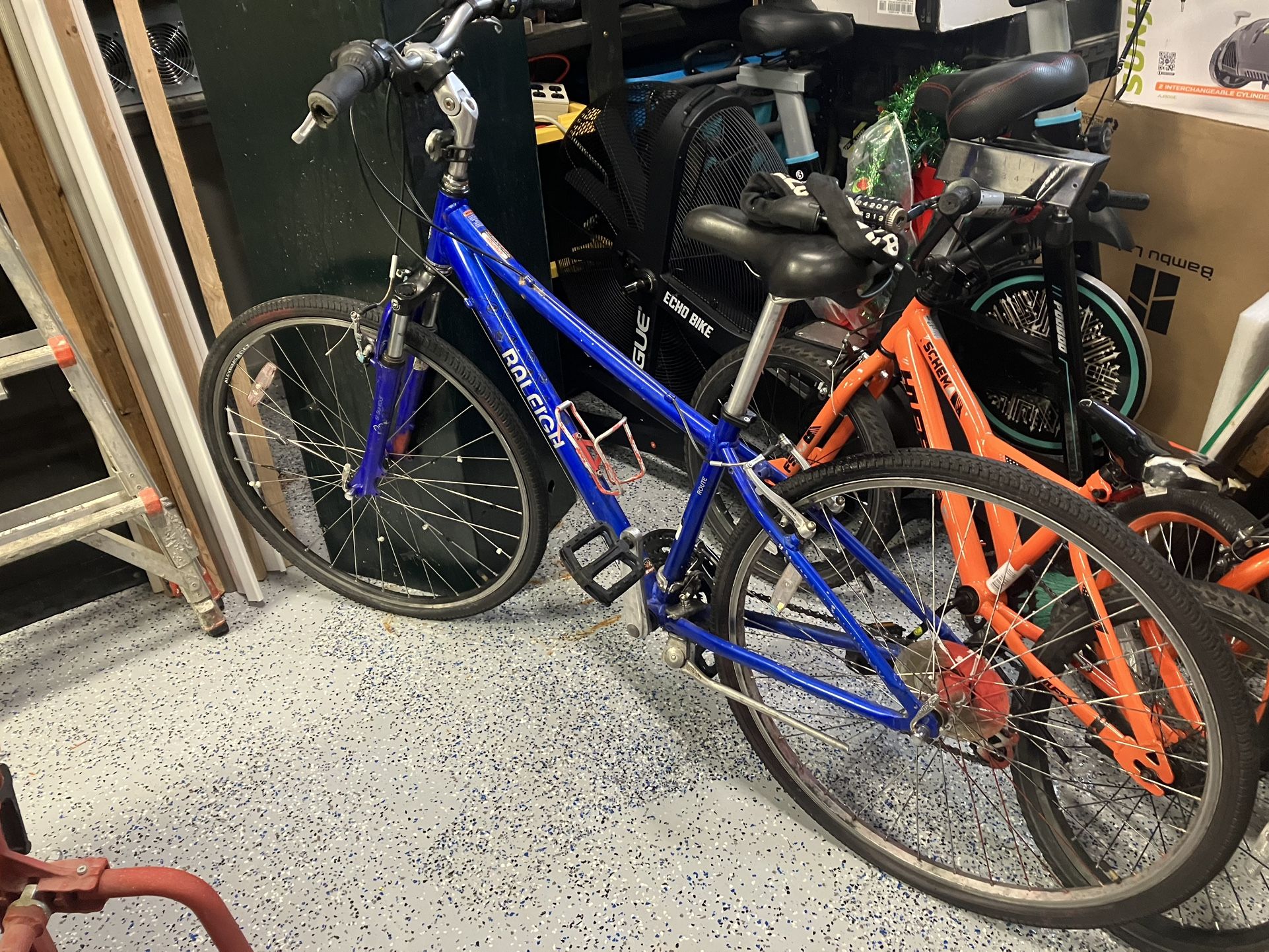 Raleigh Route 3.0 Adult High Quality Bike 