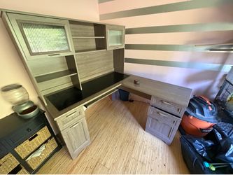 L shaped desk