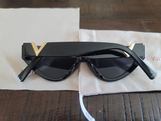 Louis Vuitton Women's Sunglasses W/ Case