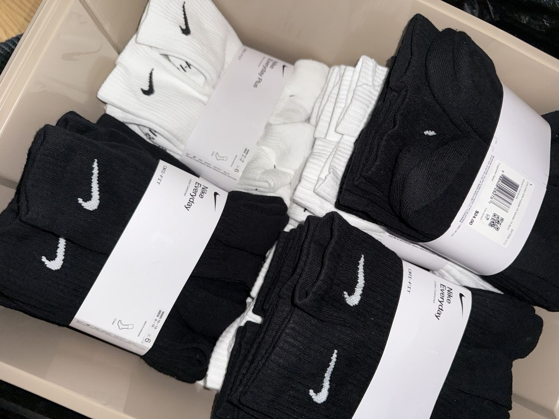NEW Nike socks