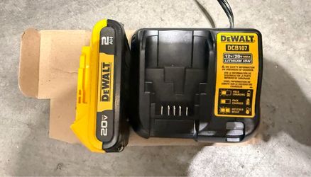 Dewalt 20V 2.0 Ah battery & charger