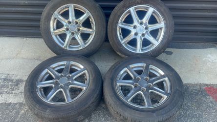 Honda or Acura 16-inch chromed aluminum wheels 5x114.3