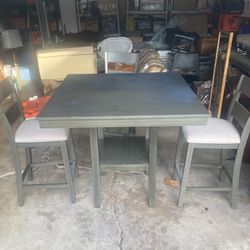 Kitchen Table With 3 Chairs