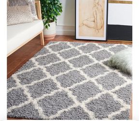 New Safaviehs Dallas Shag Collection area rug 6x9