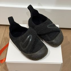 Nike Swoosh 1 Size 6C
