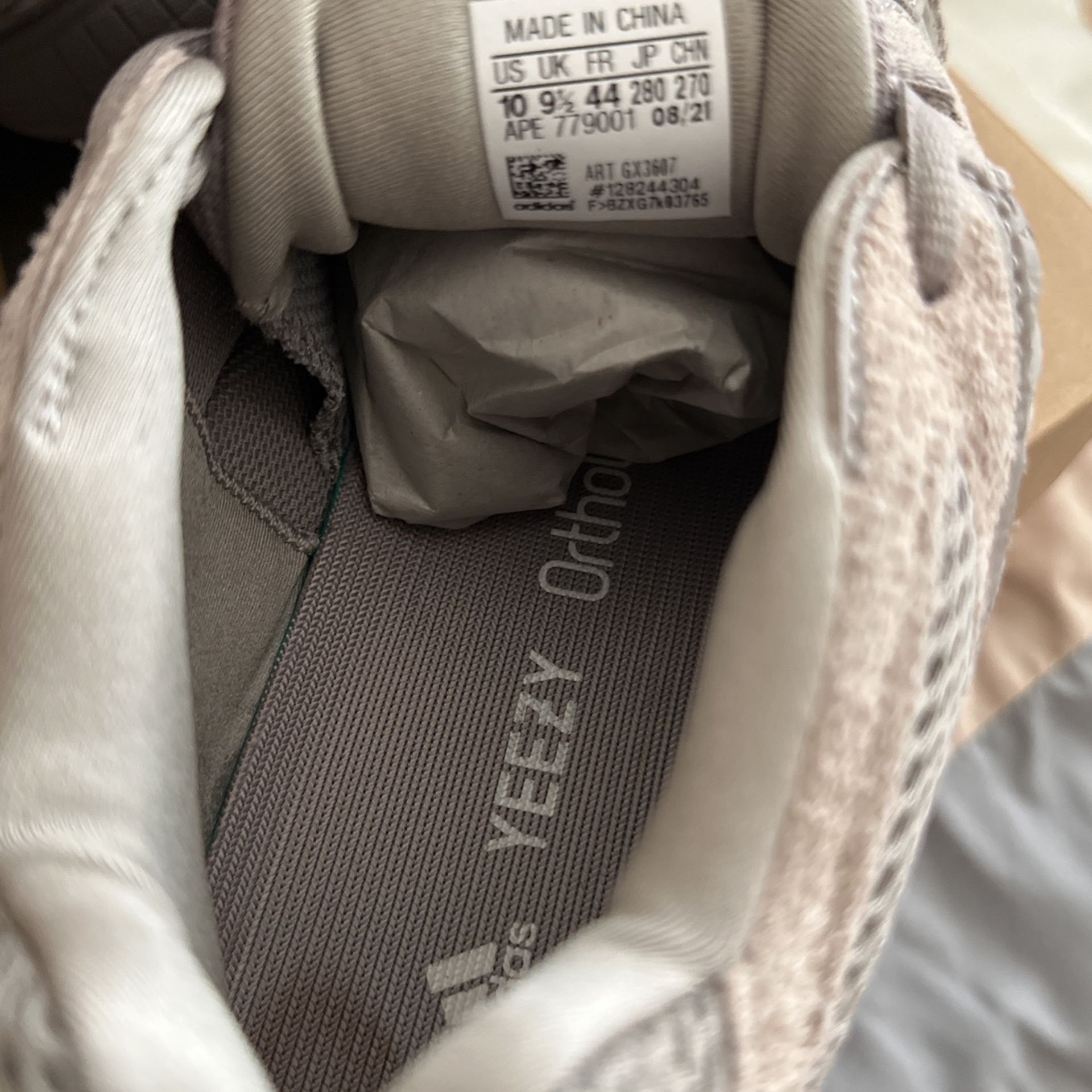 YEEZY 500