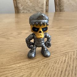 Moose toy Treasure X Sunken Gold Silver Skeleton figure