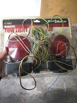 Tow lights