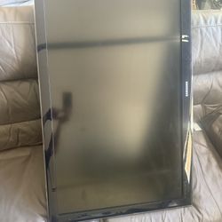 Samsung Flat Screen TV 44 Inch 
