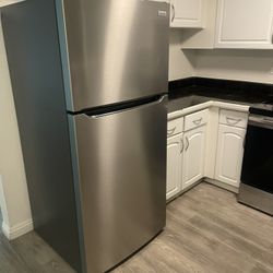Fridgedaire 1 Y..O. With 5 Yr. Lowes Protection Plan