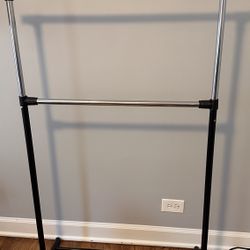 Adjustable Double Clothing Rack – 85 cm Wide, Black Metal Frame