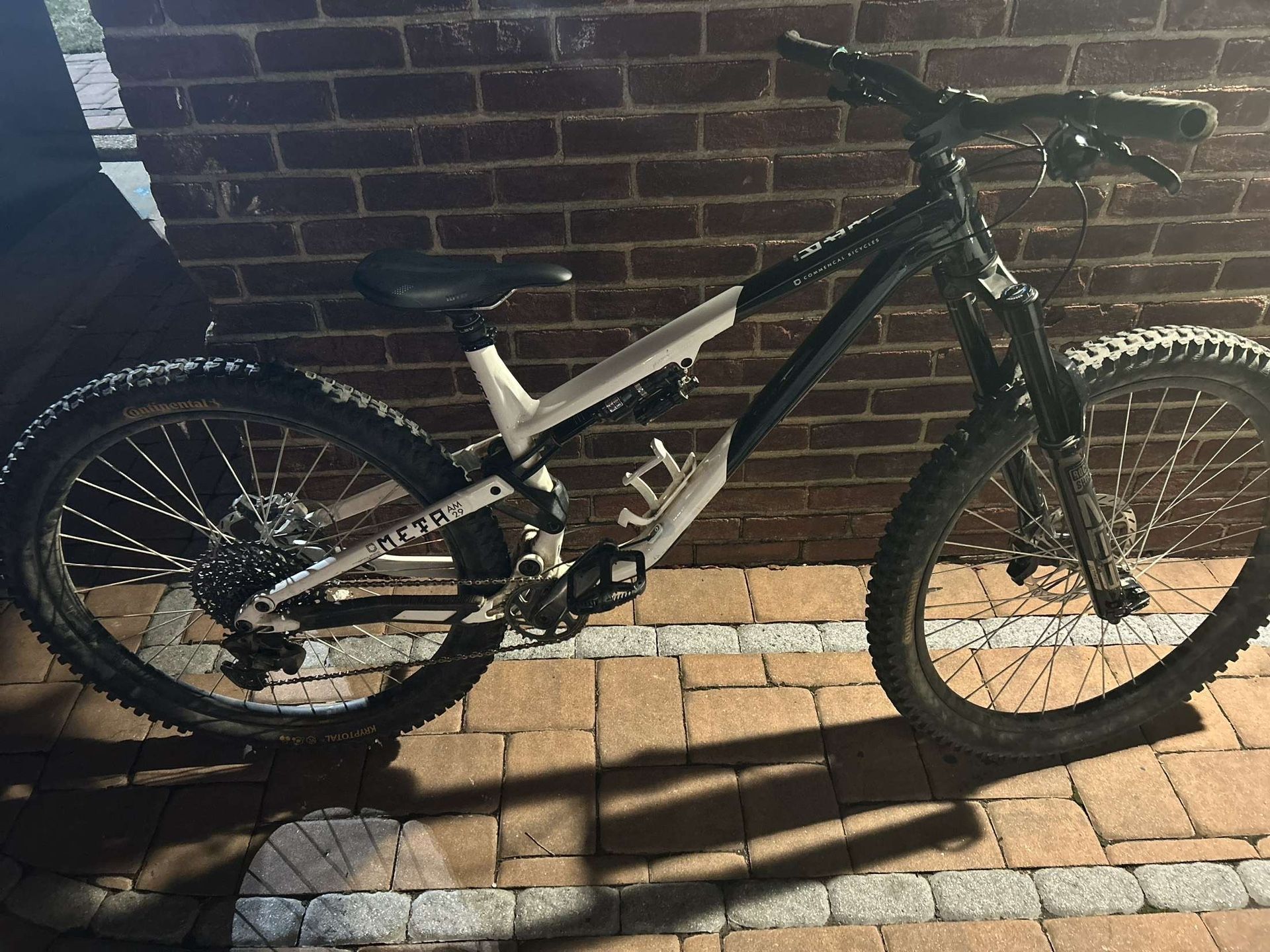 COMMENCAL META AML29 $2700 firm