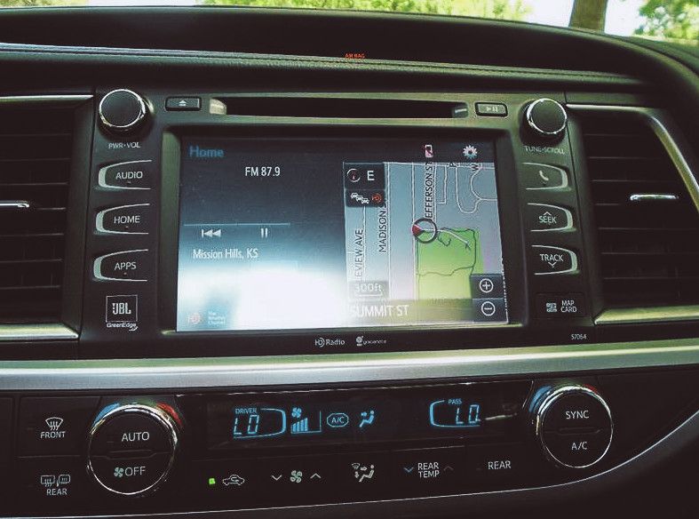 ForSaleByOwner2O15 Toyota Highlander PriceFIRM$18OO