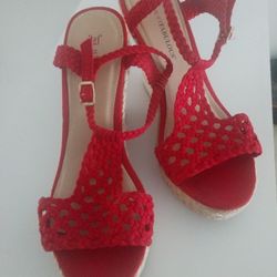 Cute summer wedges !