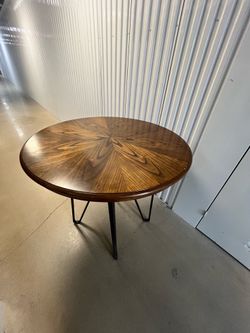 Round table