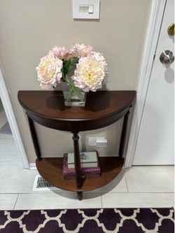 Decorative table