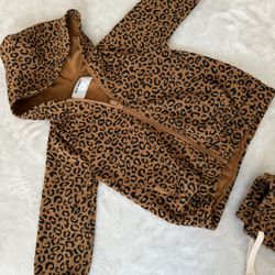 Old  Navy  Brown  Leopard Print Joggers And Sweater 
