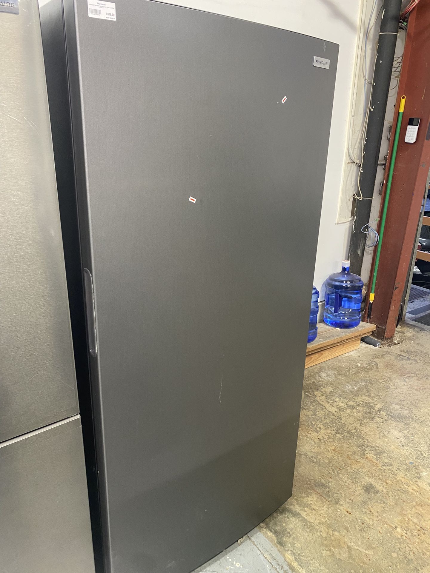 Frigidaire  FRUF2020AN 33 Inch Freestanding Upright Freezer