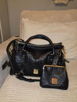Dooney and bourke purse and wallet