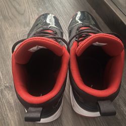 Jordan max aura 6 mid top basketball shoes red, black, and white 9.5 size ( or just for wearing where ever)