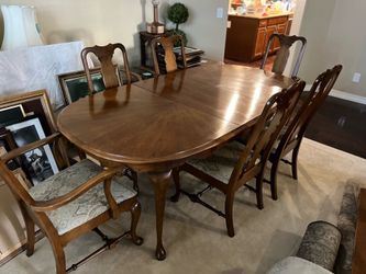 Vintage Broyhill 8 Piece Dining Set Table and Chairs and China Cabinet