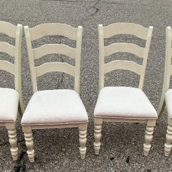 Set of 4 New Hillsdale Furniture Pine Island Ladder Back Chairs