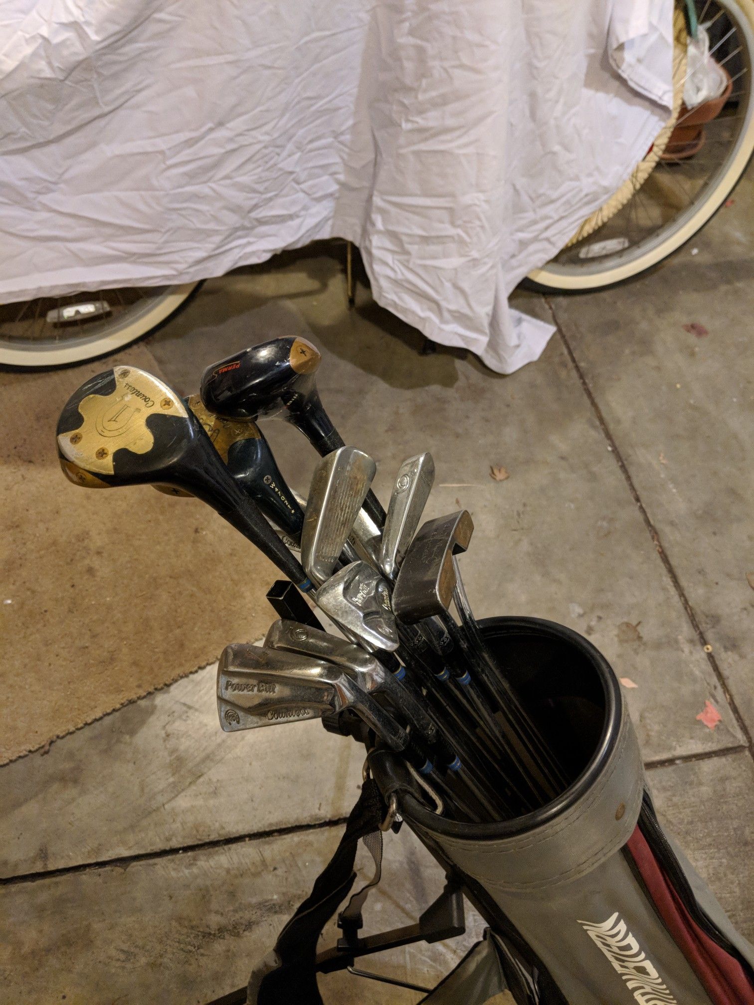 Golf clubs