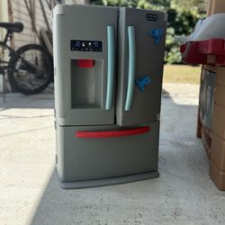Little Tikes Play Refrigerator
