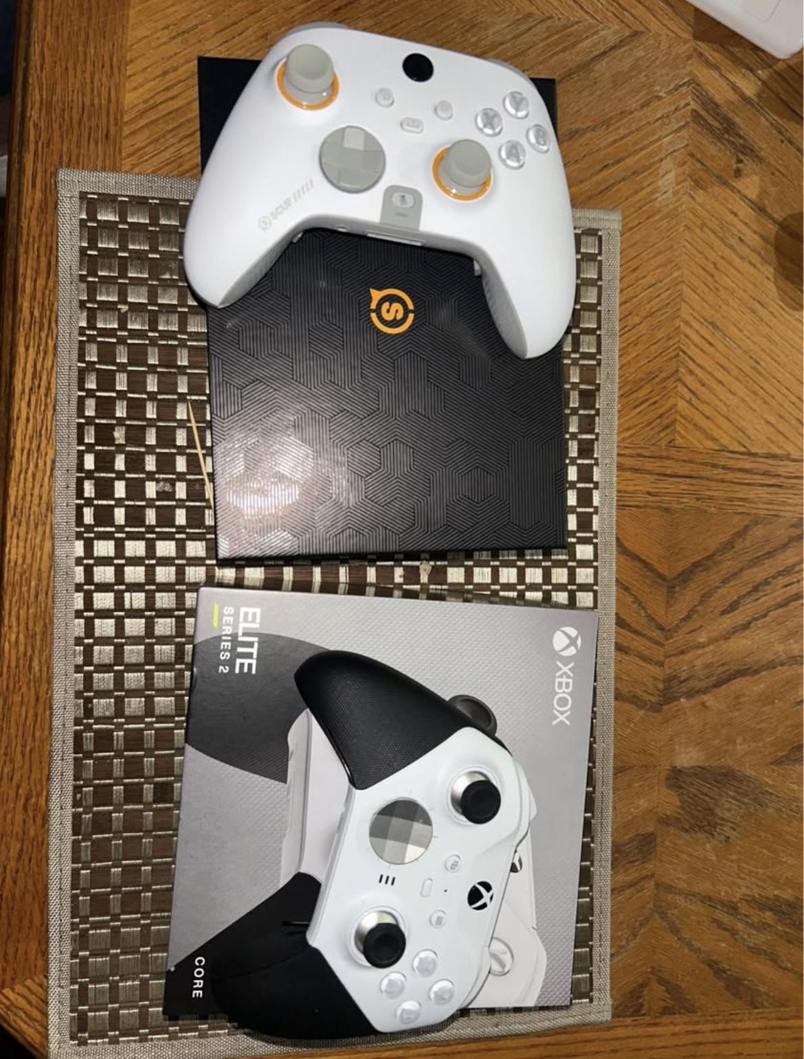 Xbox Elite Series 2 Controller, Xbox Scuff Instinct Pro Controller