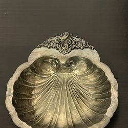 Baroque Wallace 277 Silverplate Candy Serving Dish Clam Shell