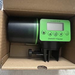 Fish feeder automatic