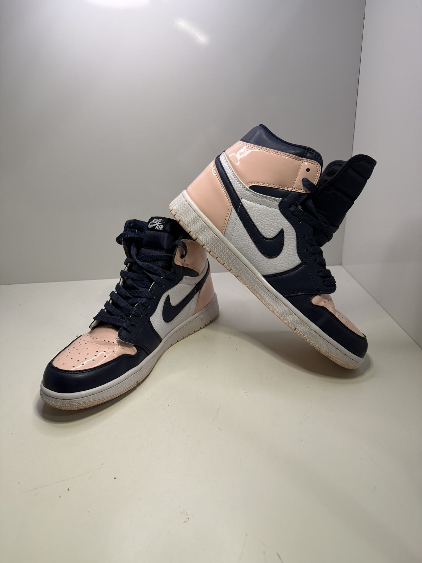 Nike Air Jordan 1 Retro High OG Crimson Tint Navy Pink 