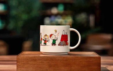 Selling Snoopy x Starbucks collab Mug