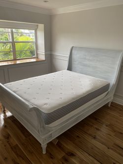 Queen Bed