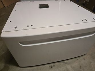 Frigidaire washer & dryer pedestals model #CFWPD15R2 $60 for both obo